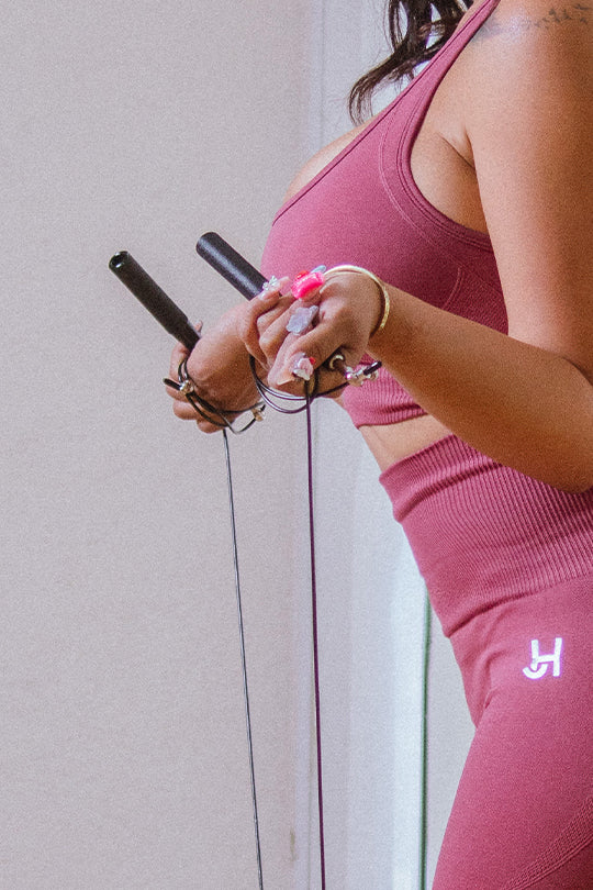 Cuerda de Saltar de Acero con Mangos de Metal